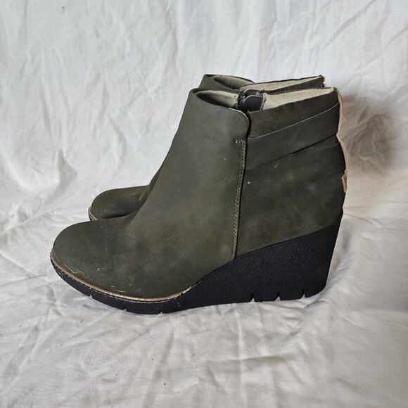 Dr. Scholl's Shoes Women's Libi Ankle Boot, Olive, Size 10M - Picture 2 of 6